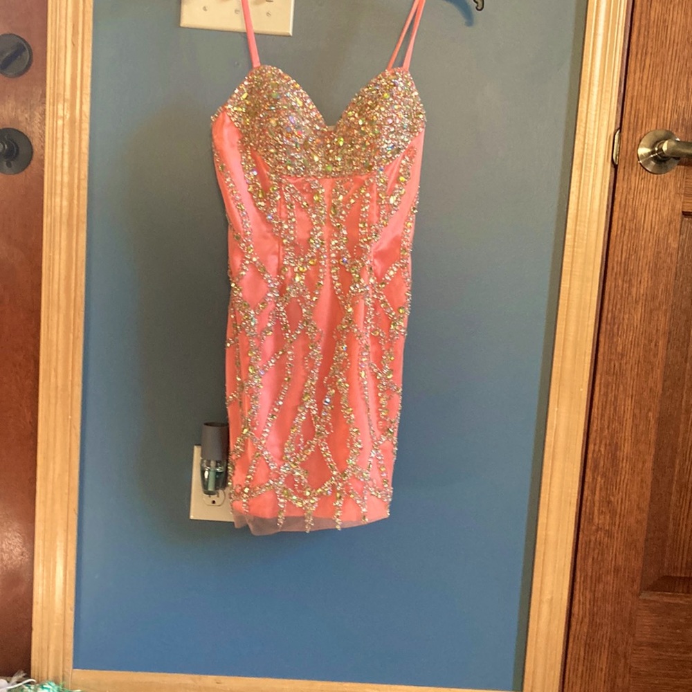 Dave and Johnny salmon color short prom / formal dress with bling.  Size 0.